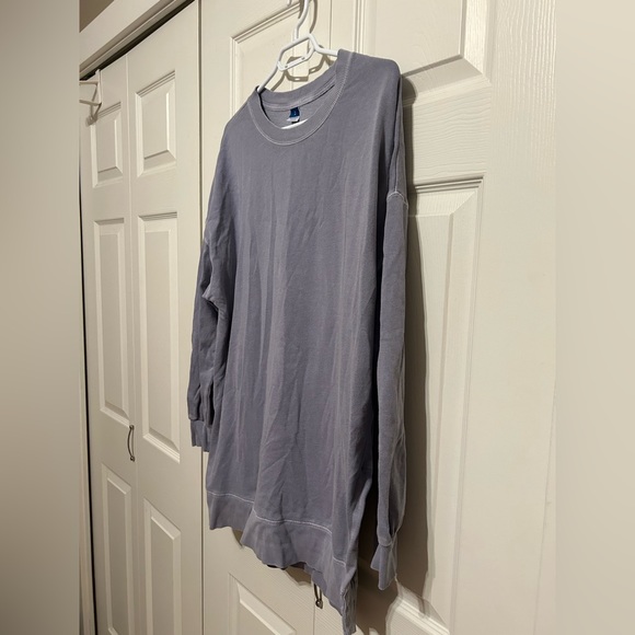 Old Navy Tunic Style Crewneck Sweatshirt - Picture 2 of 9